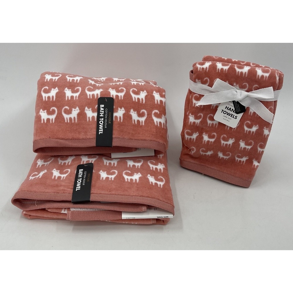 Caro Kitty Cat Print Pink Coral & White Bath (2) & Hand Towel (2) Set of 4 Total